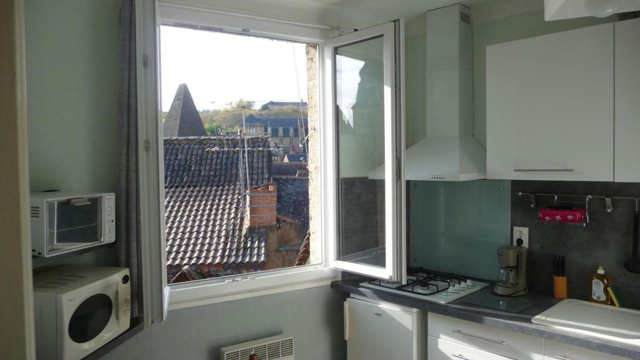 La Bonbonniere Apartment *